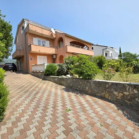 Tomislav Nv Mali With Terrace 250 M From The Apartman