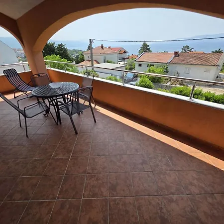 Tomislav Nv Mali With Terrace 250 M From The Apartman